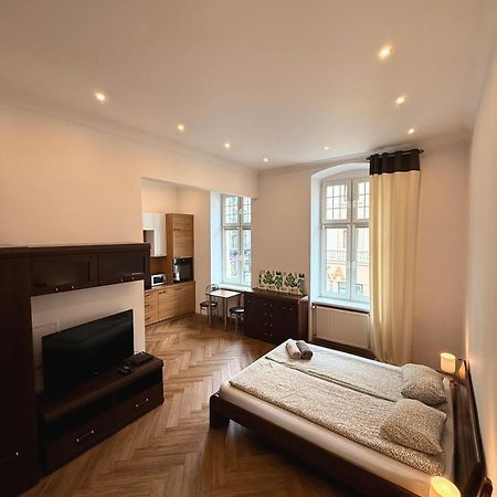 Apartament Szczytna Retro Z Klimatyzacja Торунь Екстер'єр фото